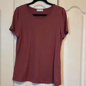 89th & Madison Women's Short Sleeve Top in a soft pink-red color